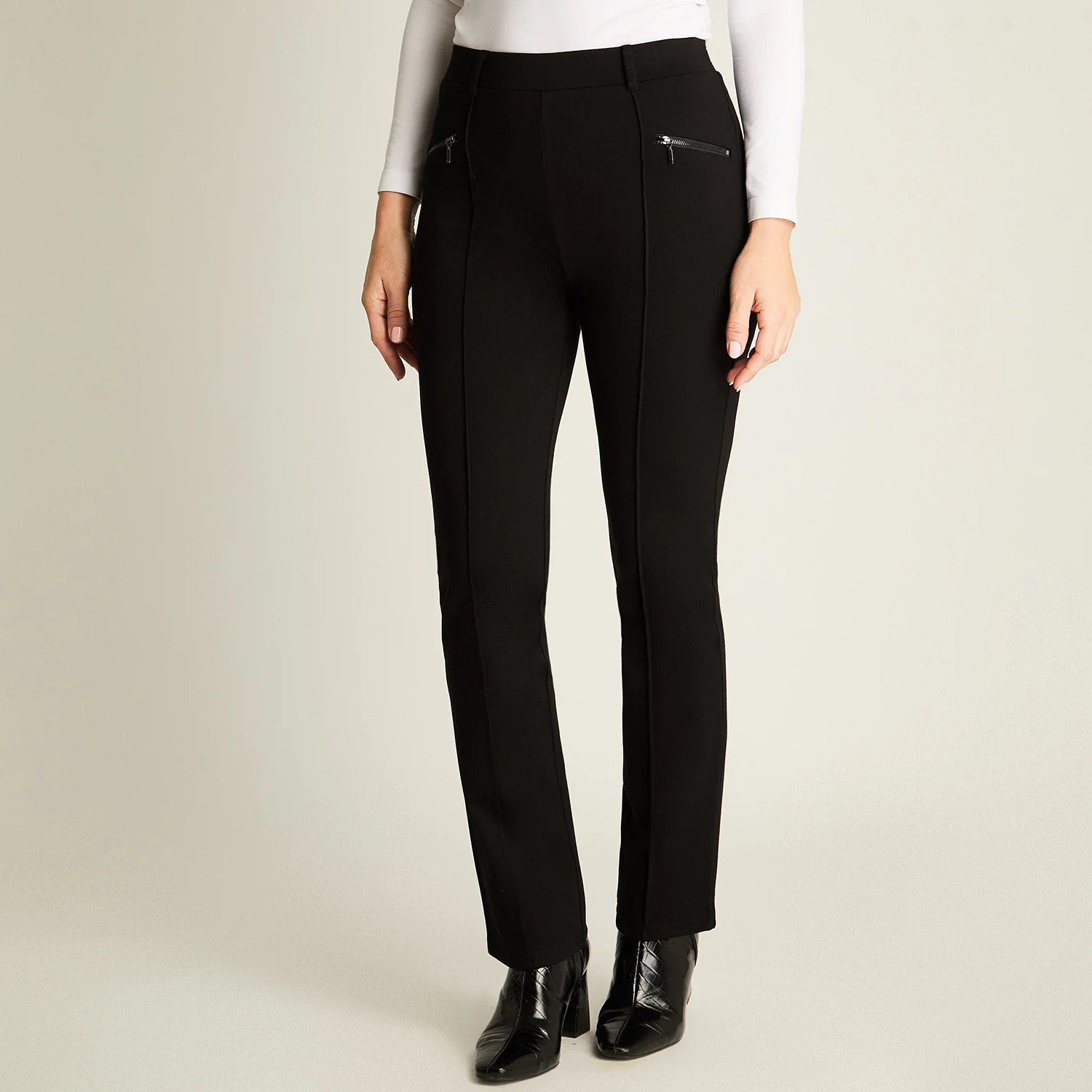 Calza Recta Con Cierre En Bolsillos Negro A2048
