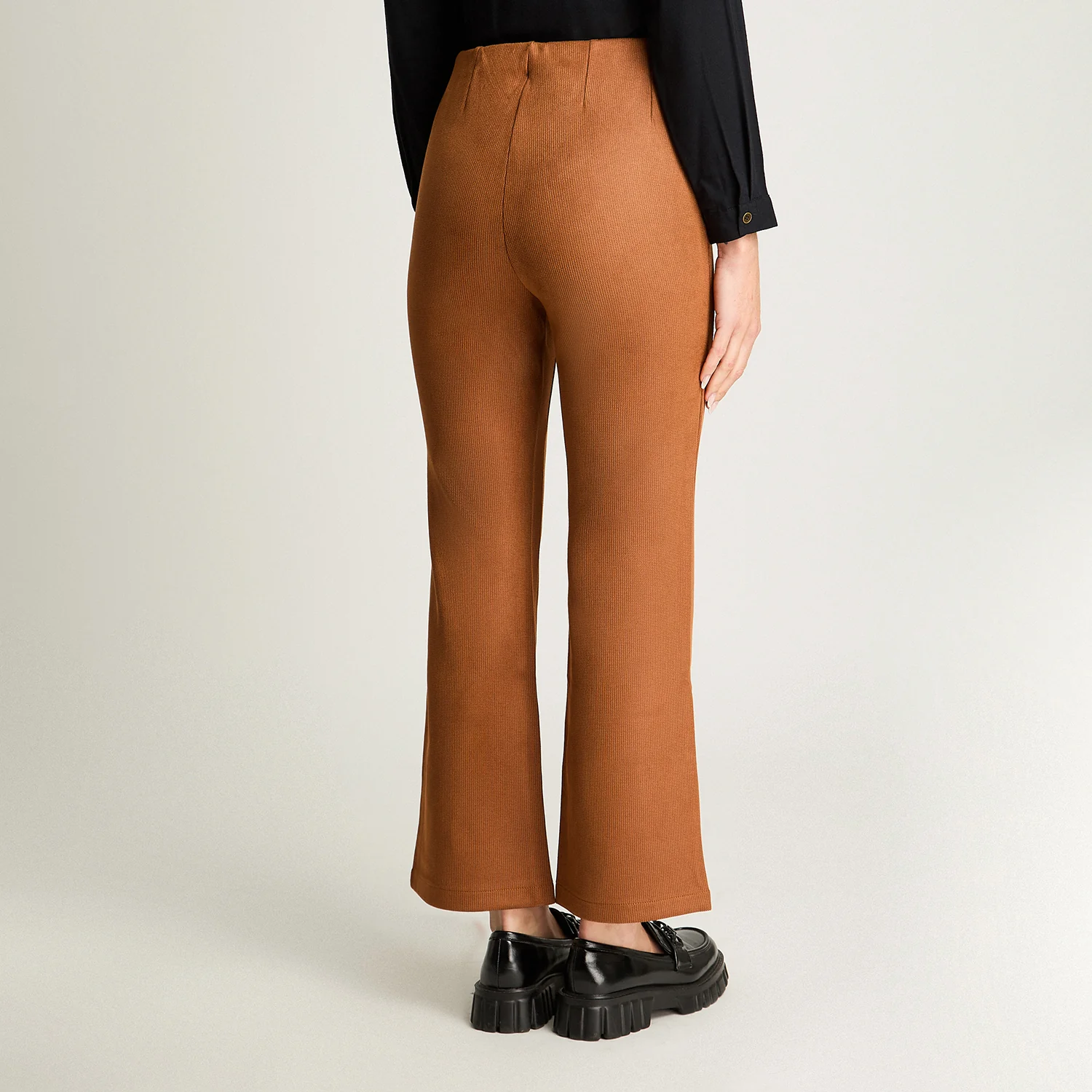 Calza Suede Mini Flare Camel A2053 - Imagen 2