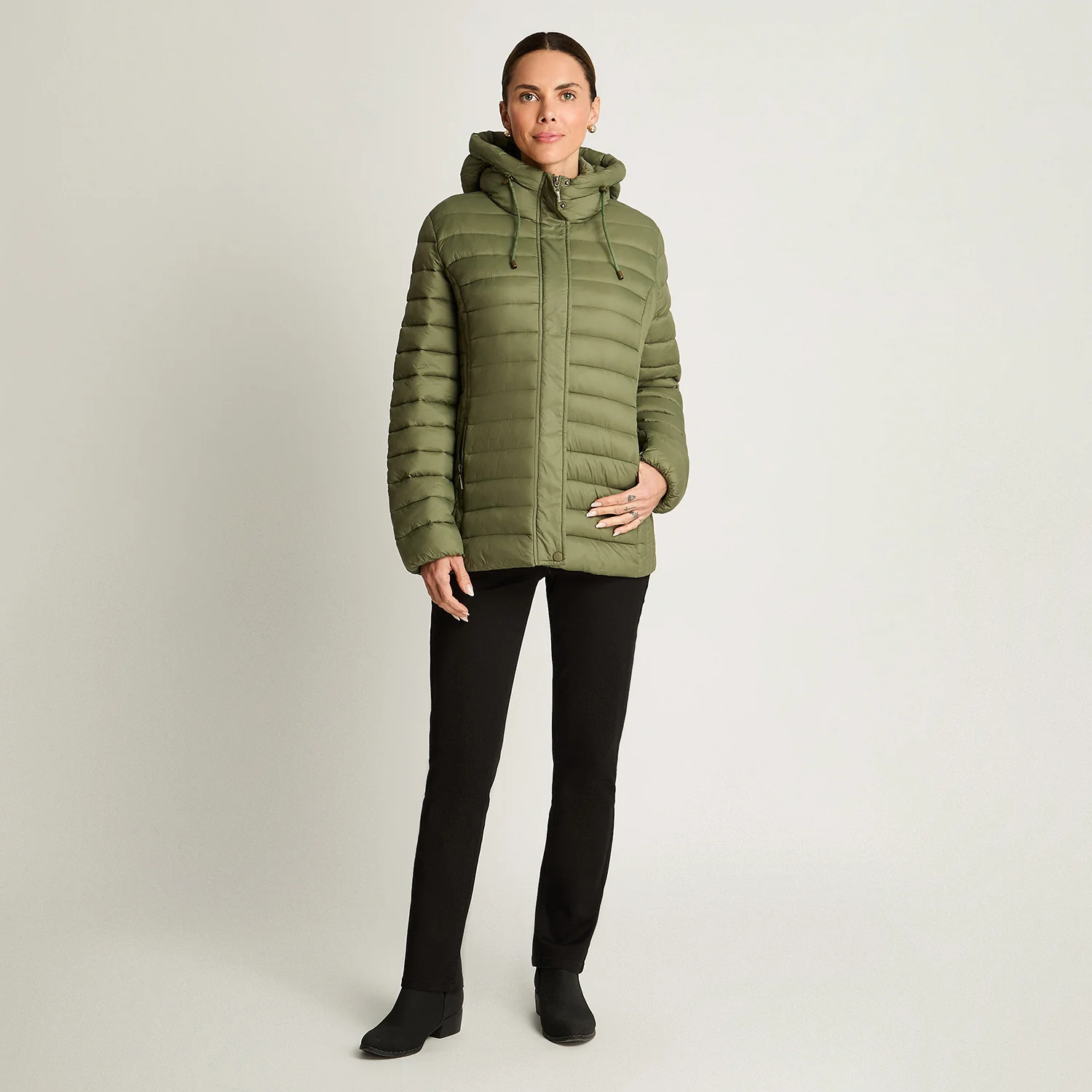 Parka Basica Verde Corta Con Gorro A2367 - Imagen 4