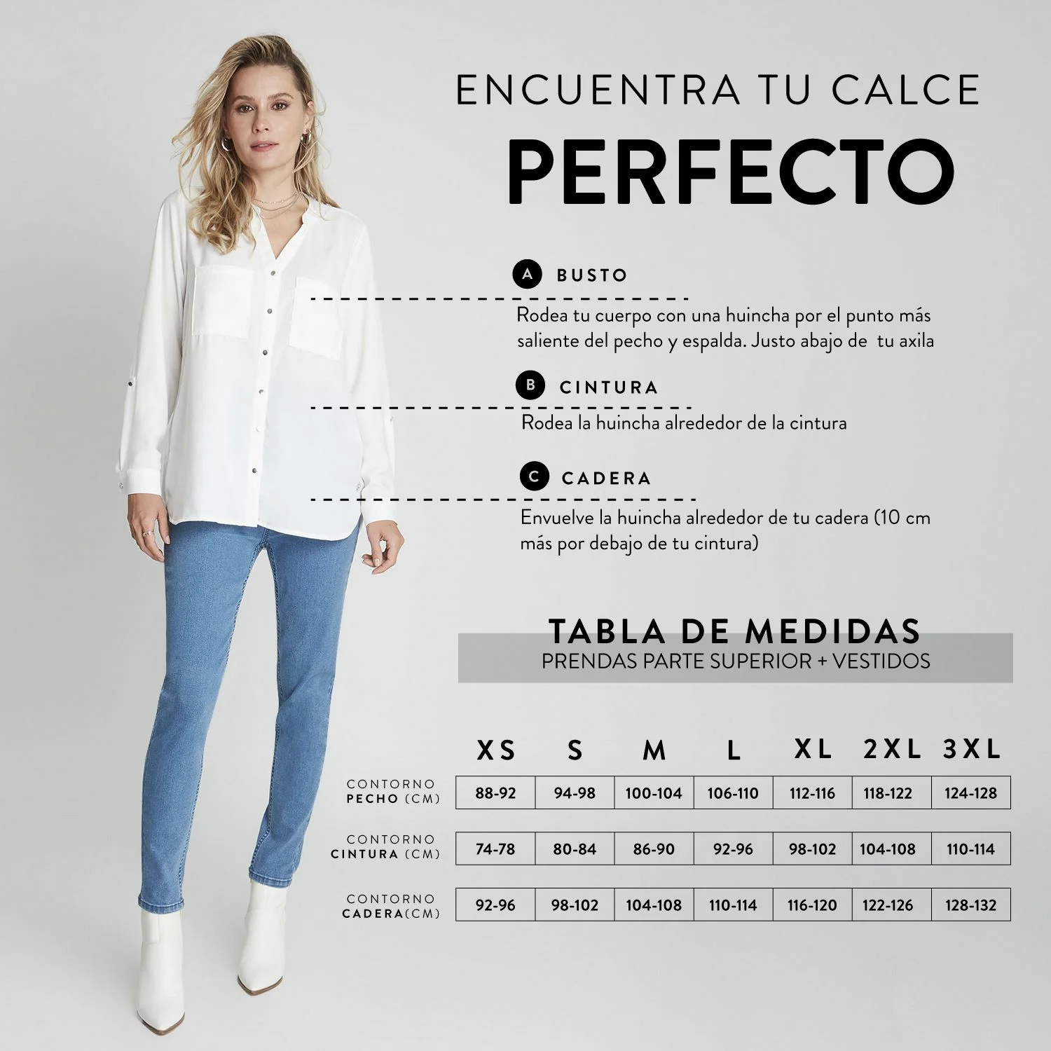 Parka Negra Con Gorro y Aplicaciones En Cintura A2381 - Imagen 5
